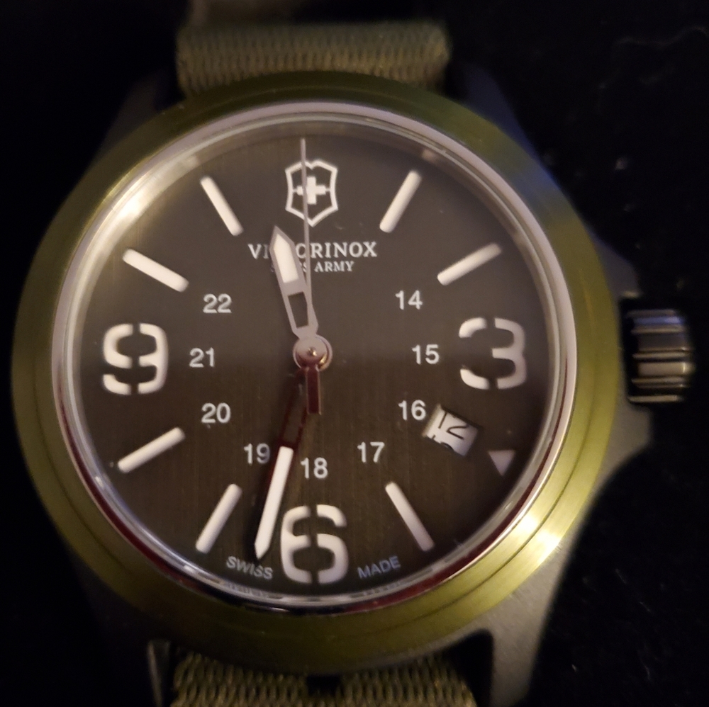 Victorinox Swiss Army watch!